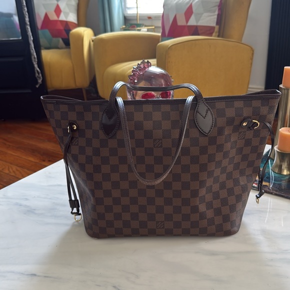 Louis Vuitton Neverfull MM - Picture 4 of 7